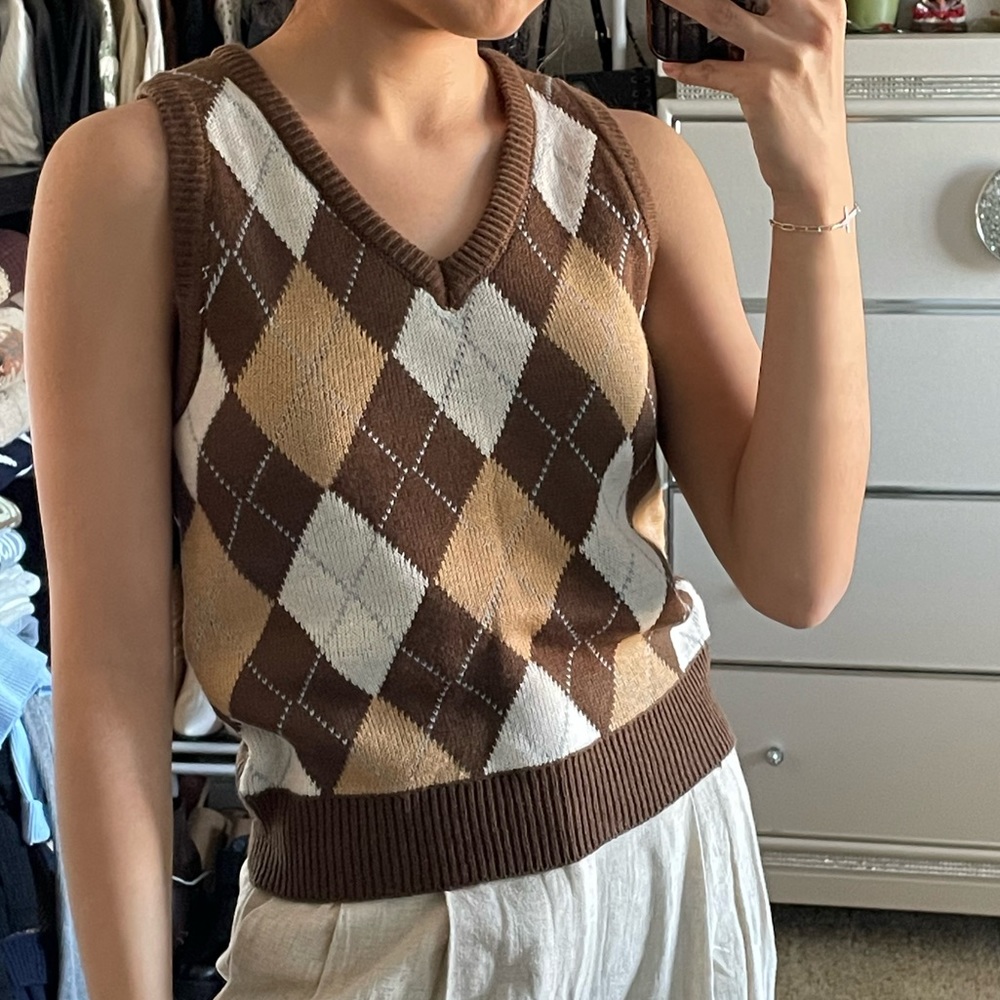 Sweater Vest 🤎